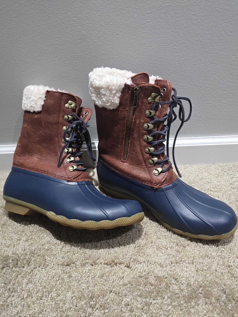 Sperry Saltwater Tall Navy and Brown Boots with Sherpa Collar Womens Size 11